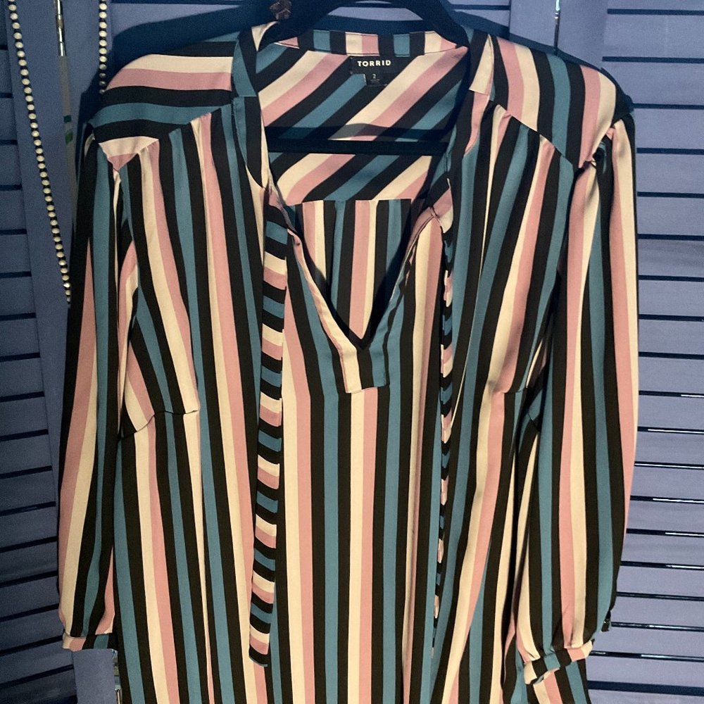 Georgette Bow Tie Blouse by Torrid Sz 2